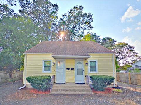 8 Howard Court East Hartford CT 06108