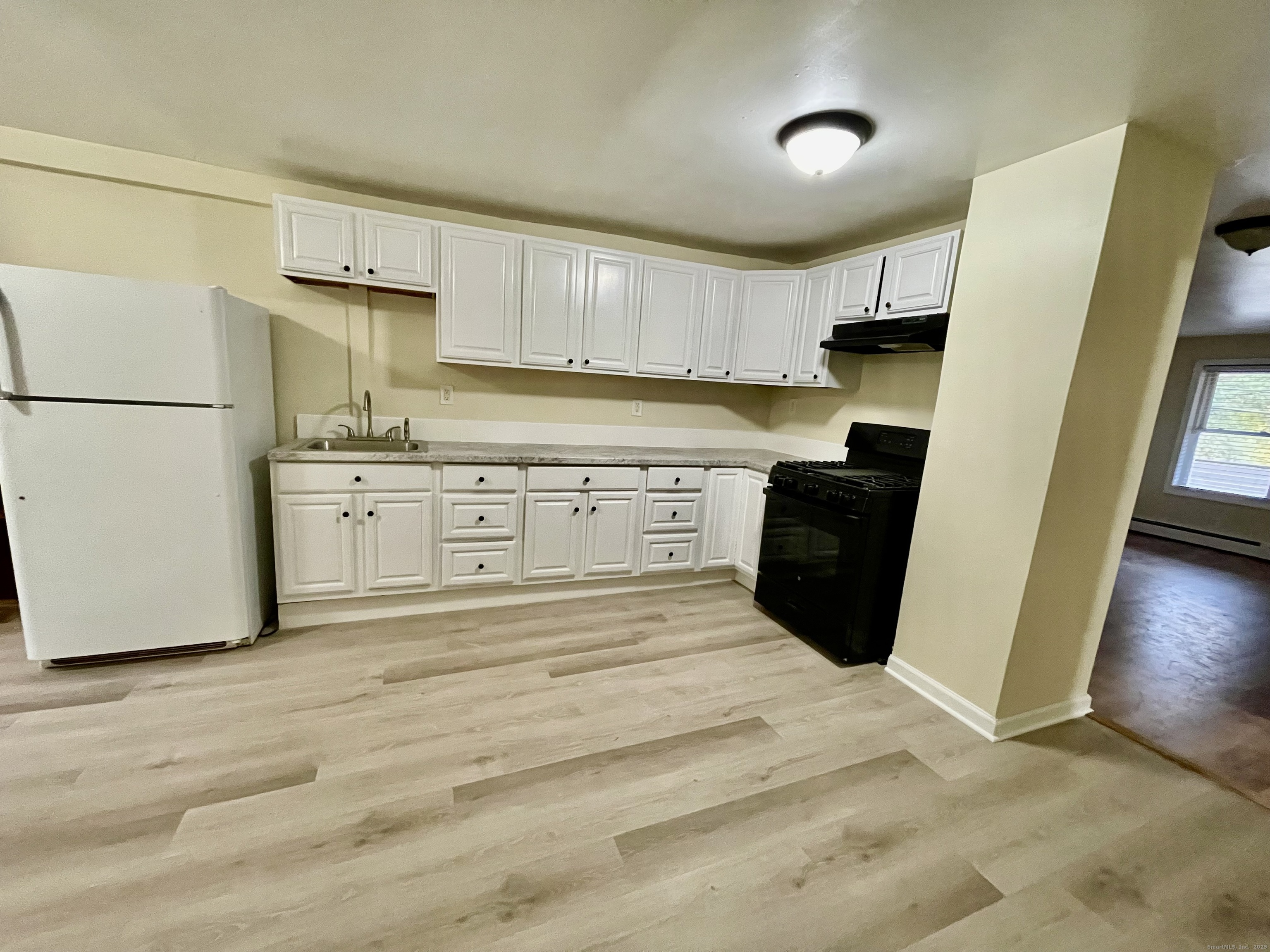 92 West Main Street 3