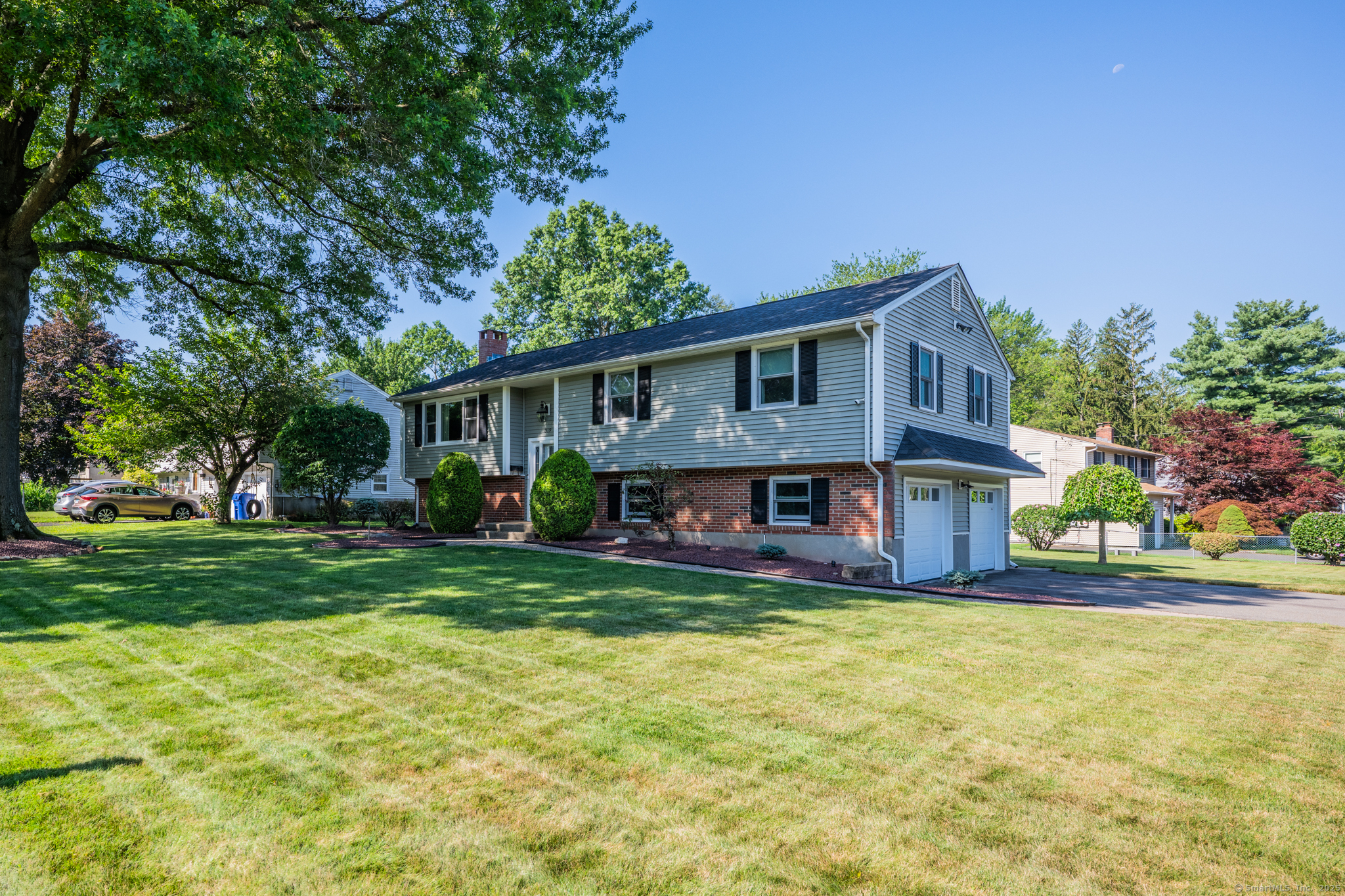 319 Audubon Avenue