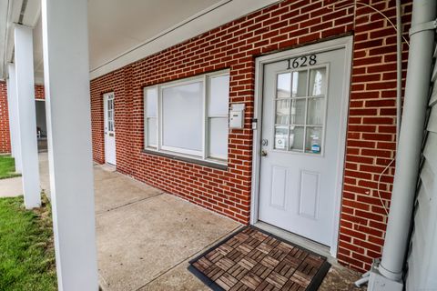 Photo of 1628 Capitol Avenue, Bridgeport, CT 06604 (MLS # 24020612)