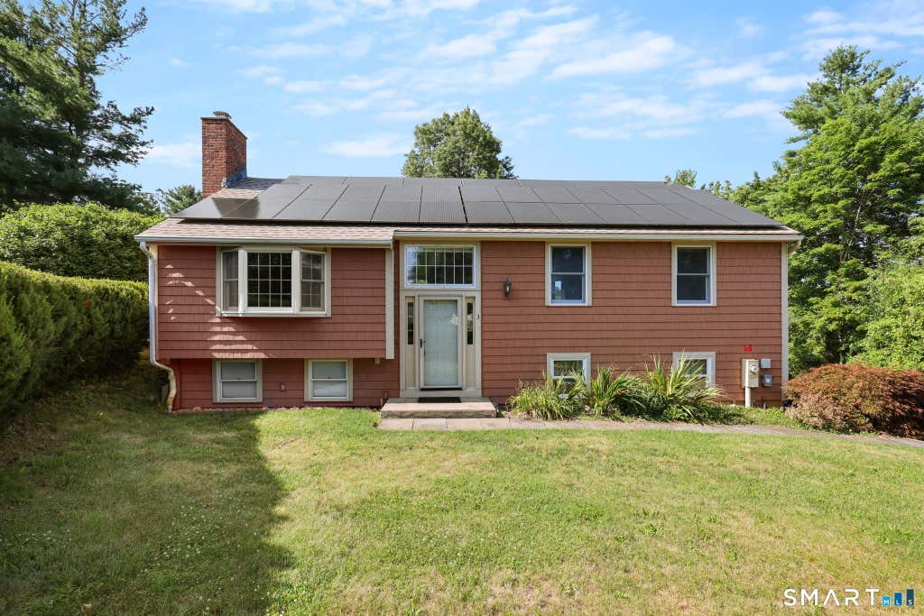 Photo of 3 Yellow Pine Circle, Middletown, CT 06457 (MLS # 24194117)