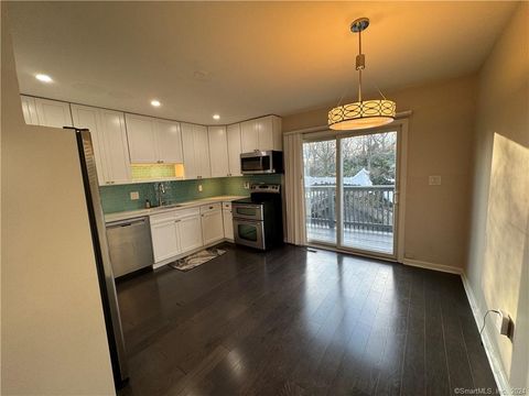 Tiny photo for 41 Nash Place #B, Norwalk, CT 06854 (MLS # 24155217)