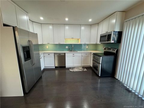 Tiny photo for 41 Nash Place #B, Norwalk, CT 06854 (MLS # 24155217)