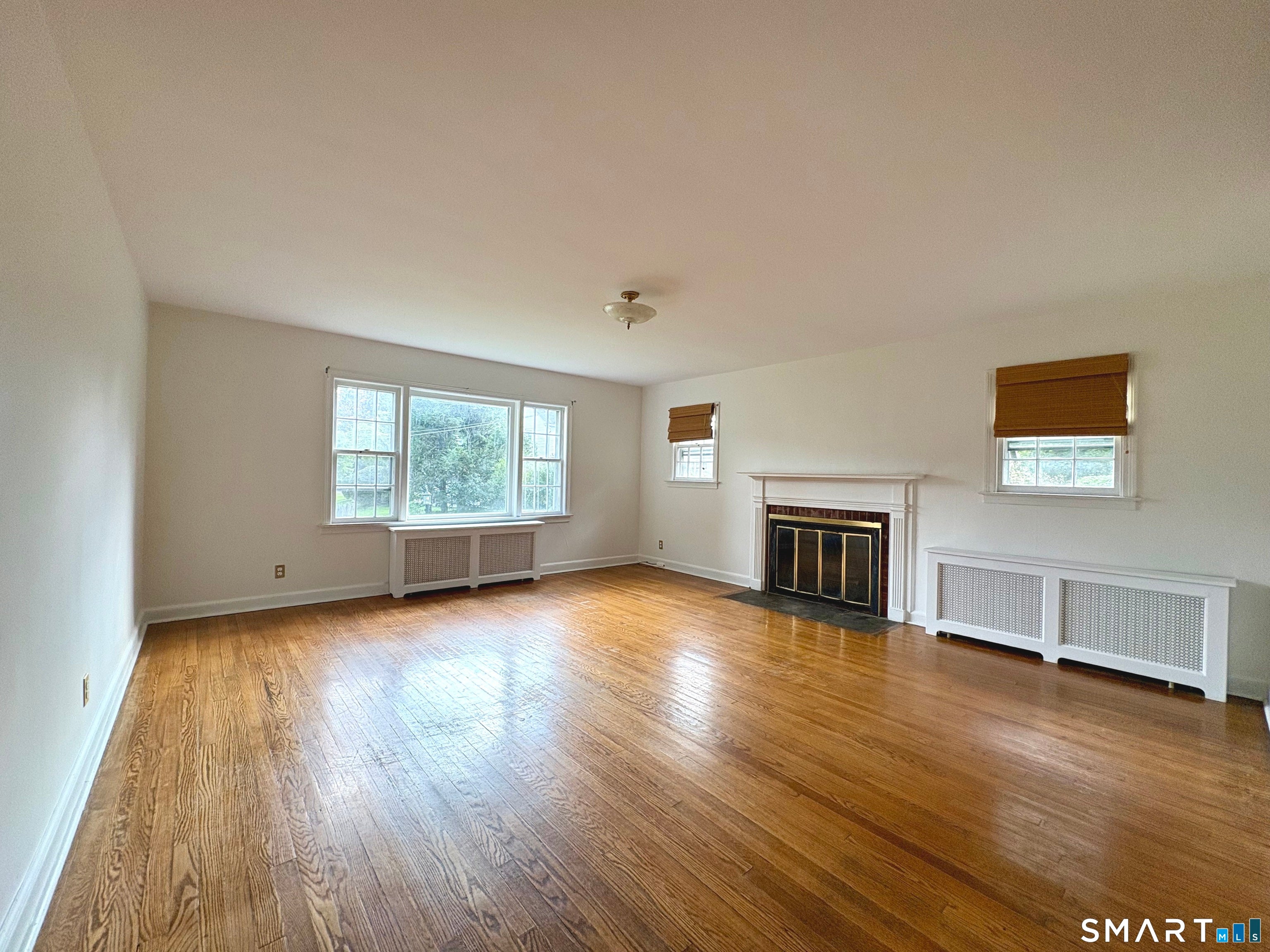 2727 Boston Post Road