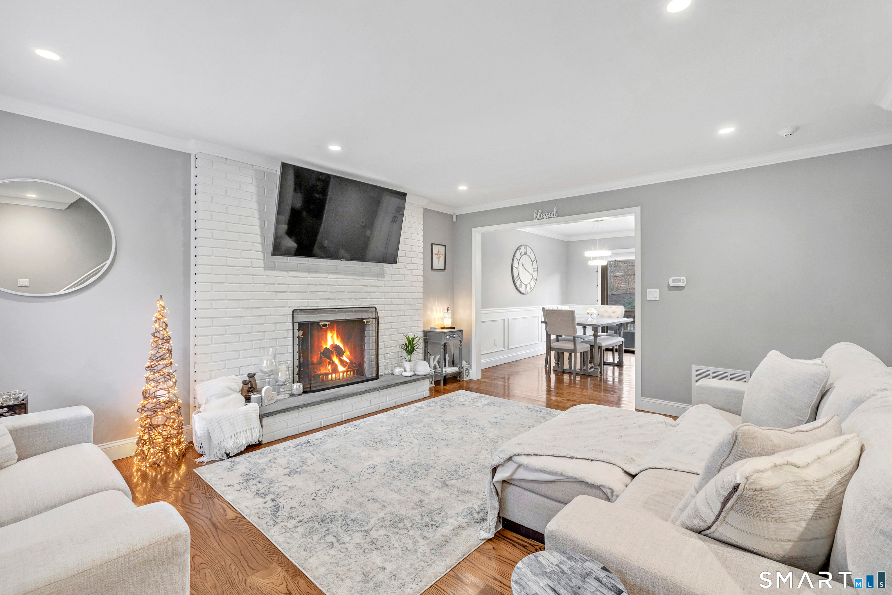 100 Ten Coat Lane 1A