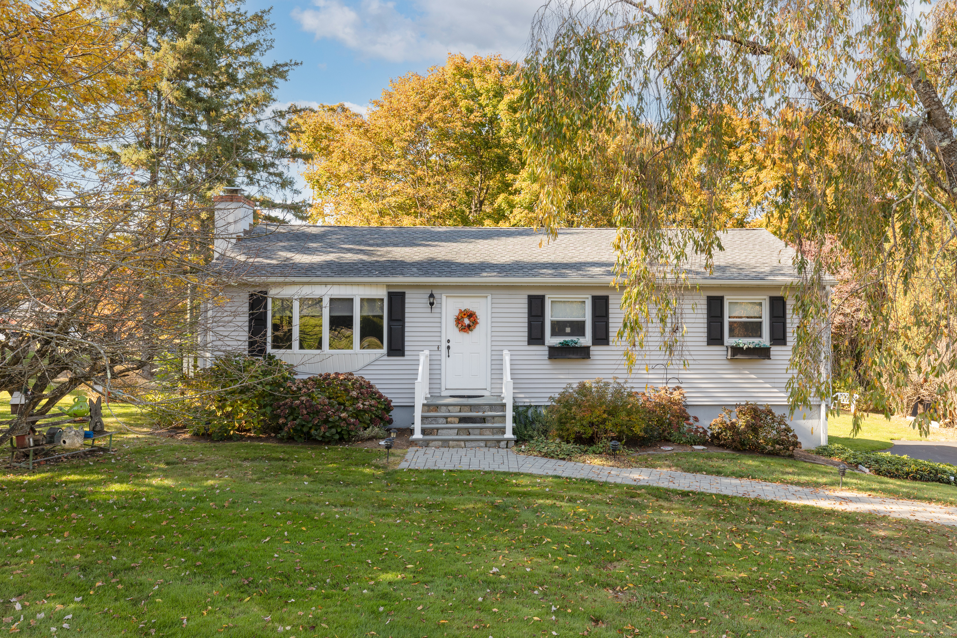 Property for Sale at Possum Drive, New Fairfield, Connecticut - Bedrooms: 3 
Bathrooms: 1 
Rooms: 5  - $425,000