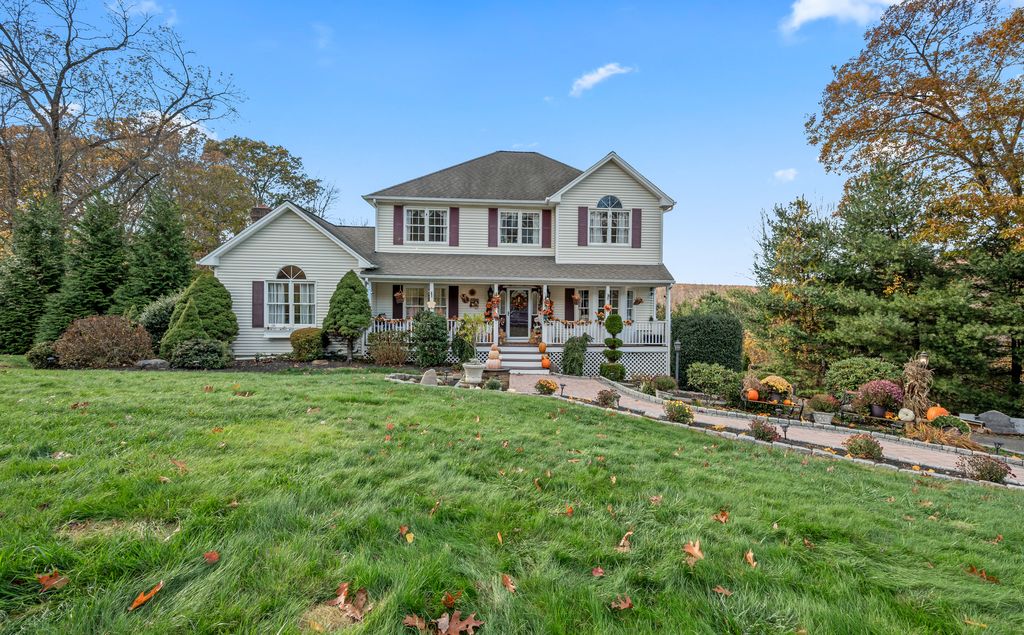 Photo of 4 Haley Ridge Road, Beacon Falls, CT 06403 (MLS # 24137823)