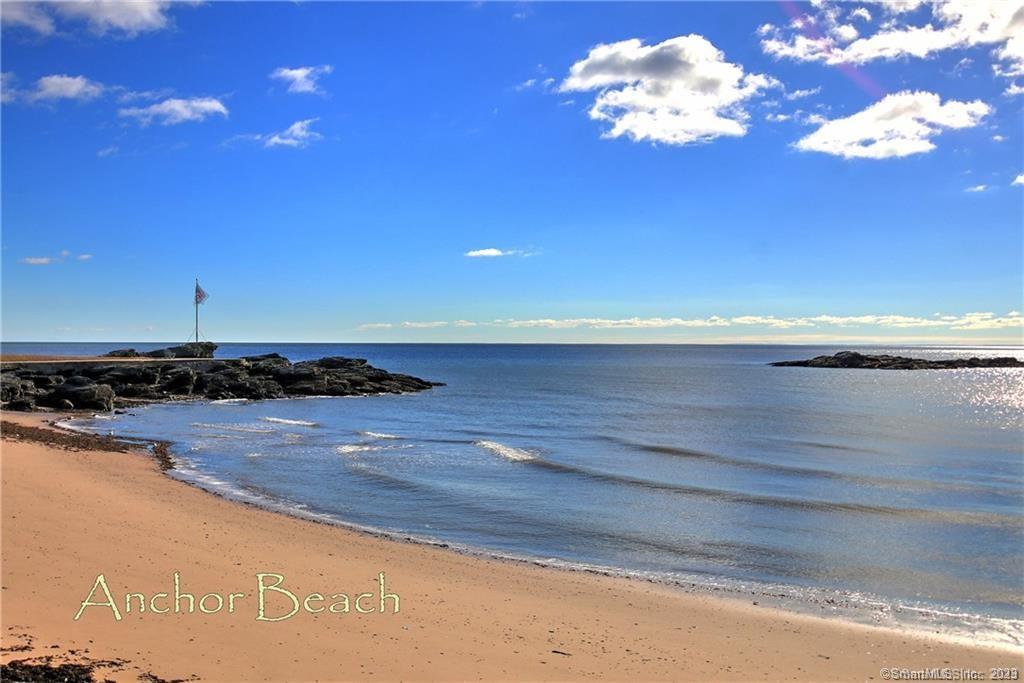 Kings Highway L, Milford, Connecticut - 1 Bedrooms  
1 Bathrooms  
3 Rooms - 