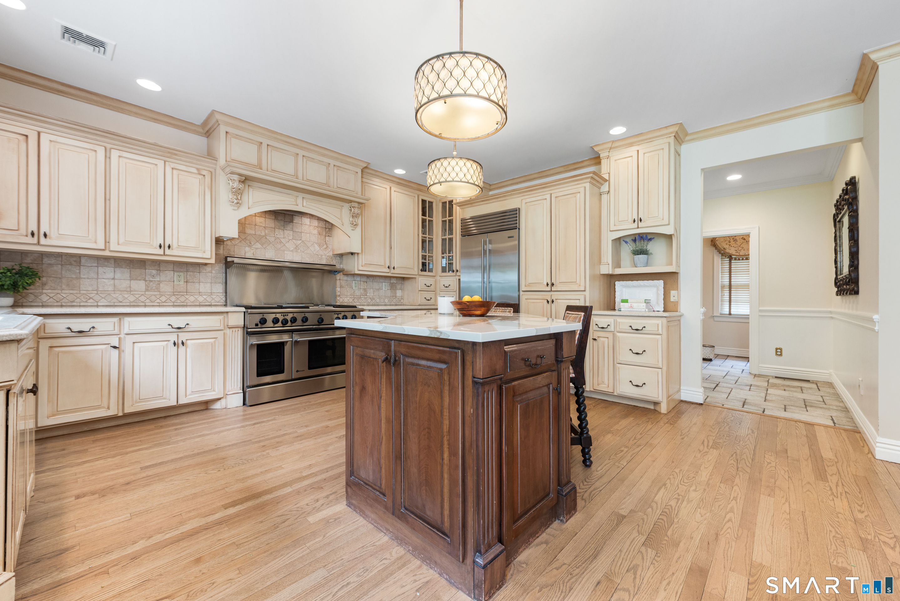21 Williamsburg Lane