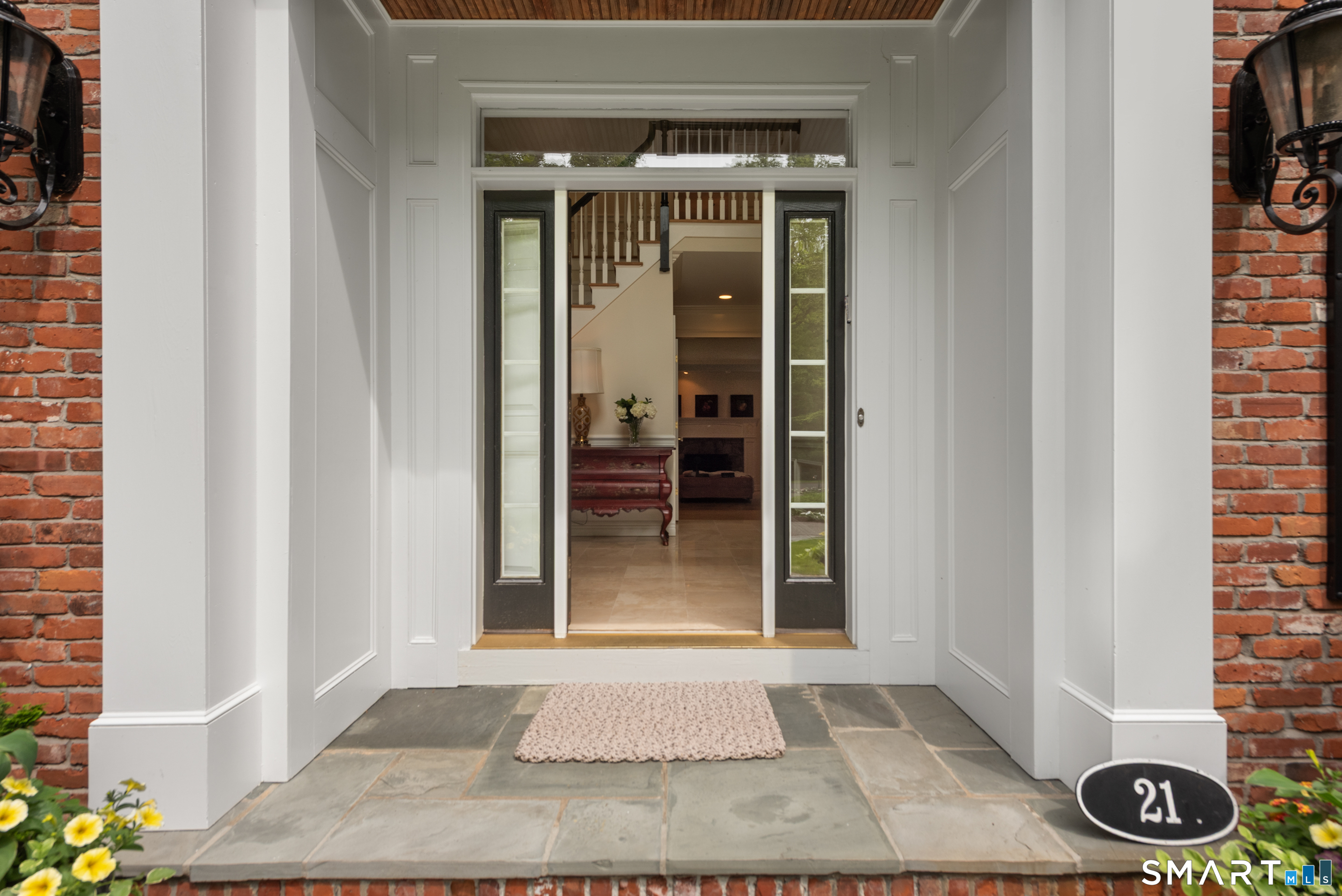 21 Williamsburg Lane