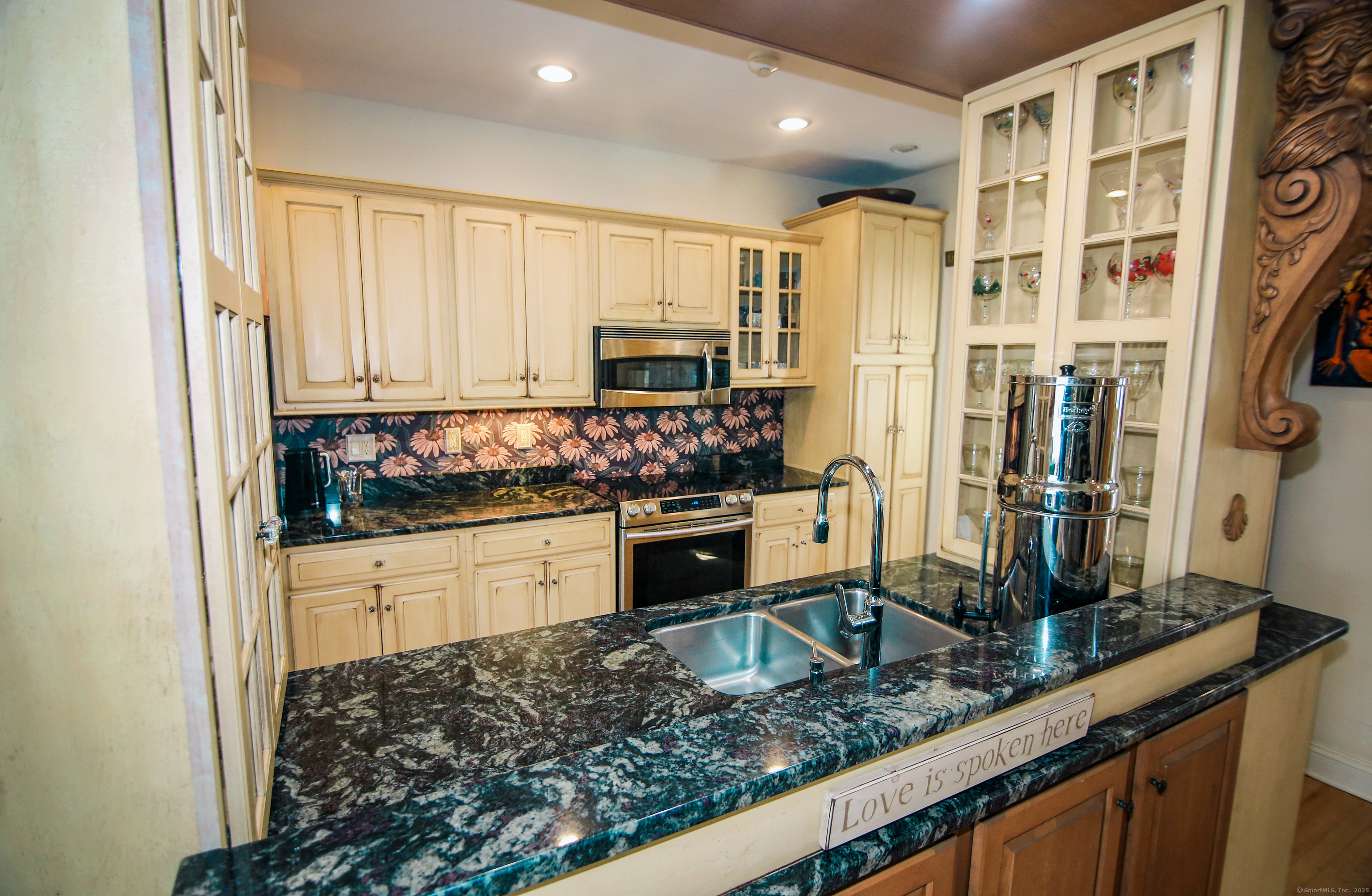 6 Rogers Drive, Stonington, Connecticut image 8