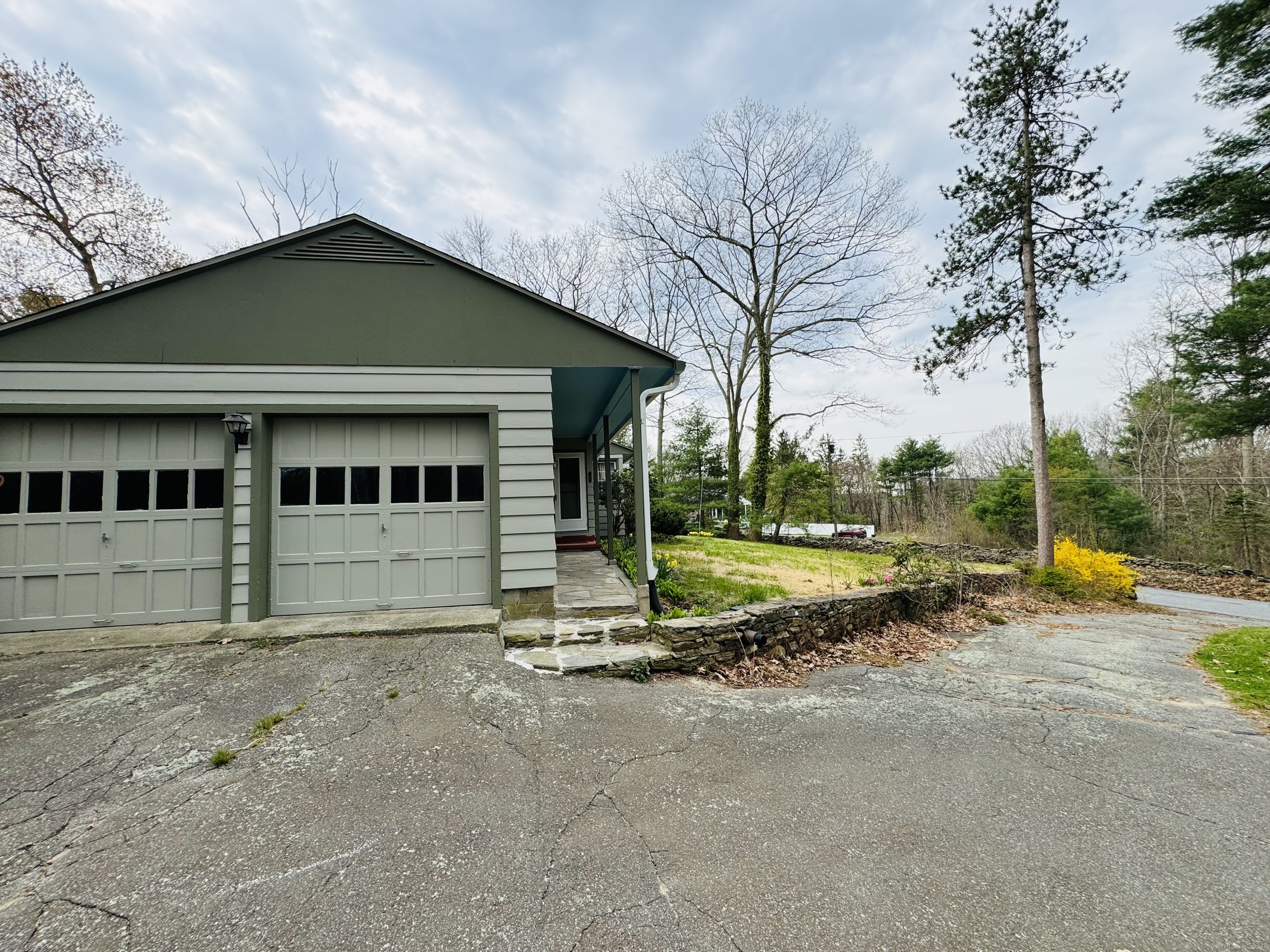63 Robbins Road, Thompson, Connecticut image 9