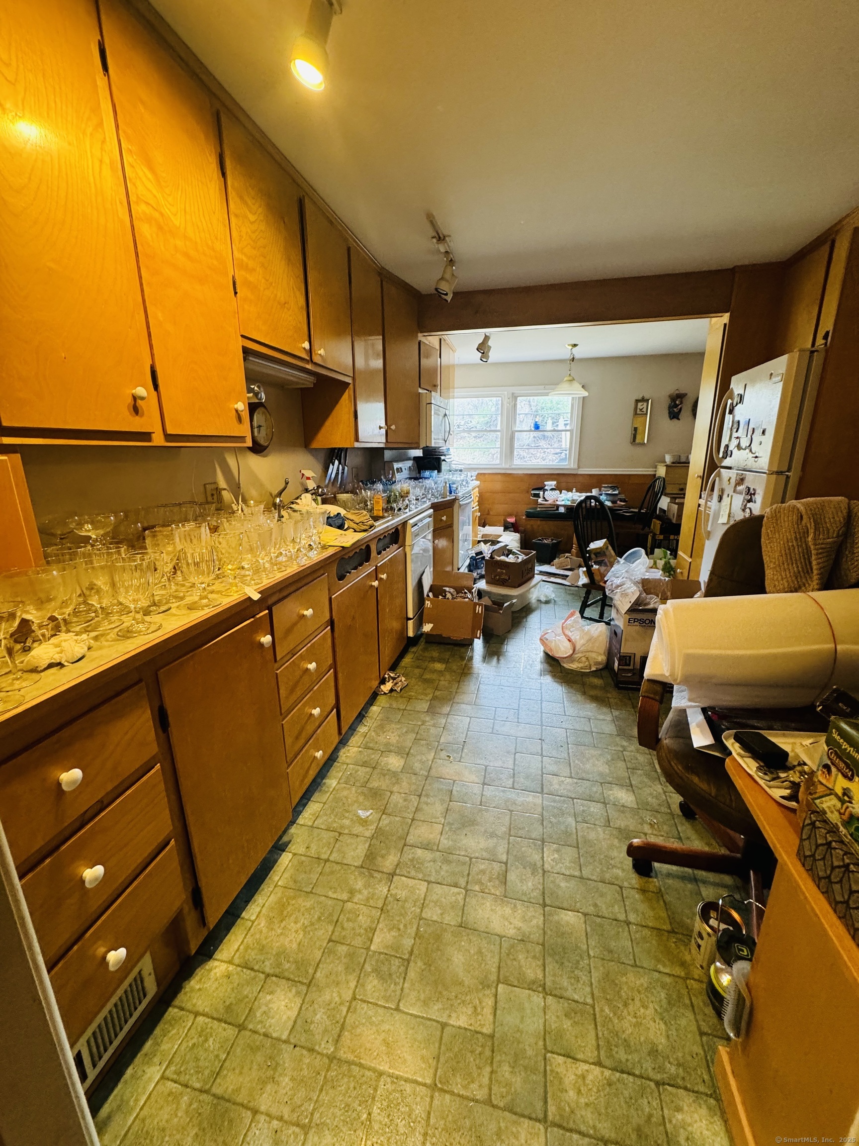 63 Robbins Road, Thompson, Connecticut image 15
