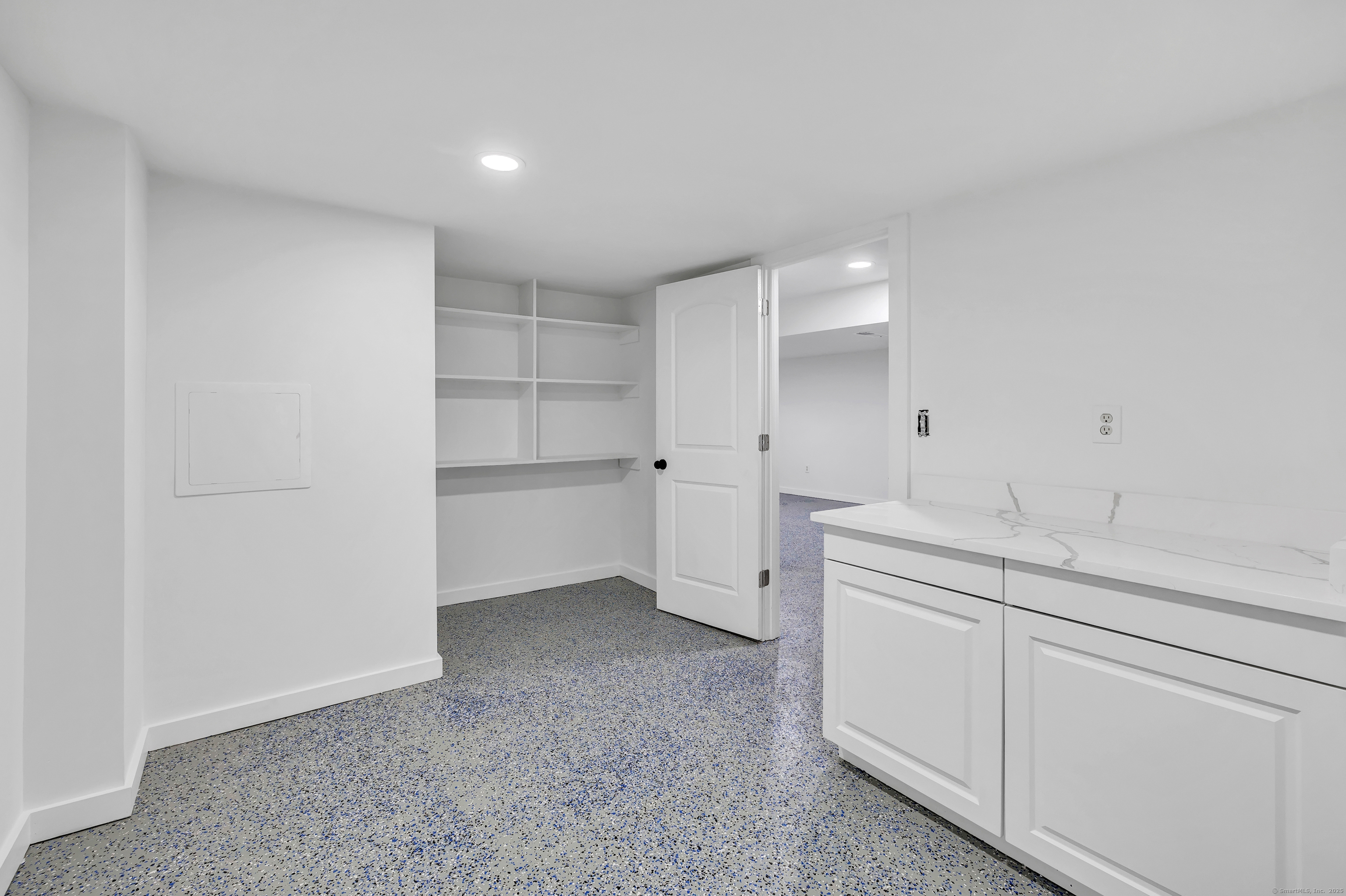 17 Pequot Avenue, North Haven, Connecticut image 34