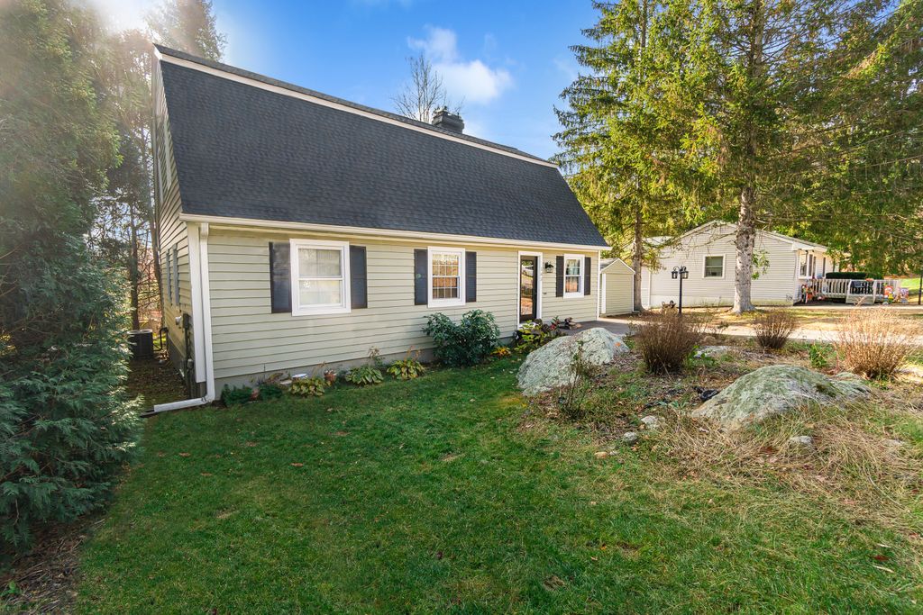 Photo of 183 Red Robin Road, Naugatuck, CT 06770 (MLS # 24140108)