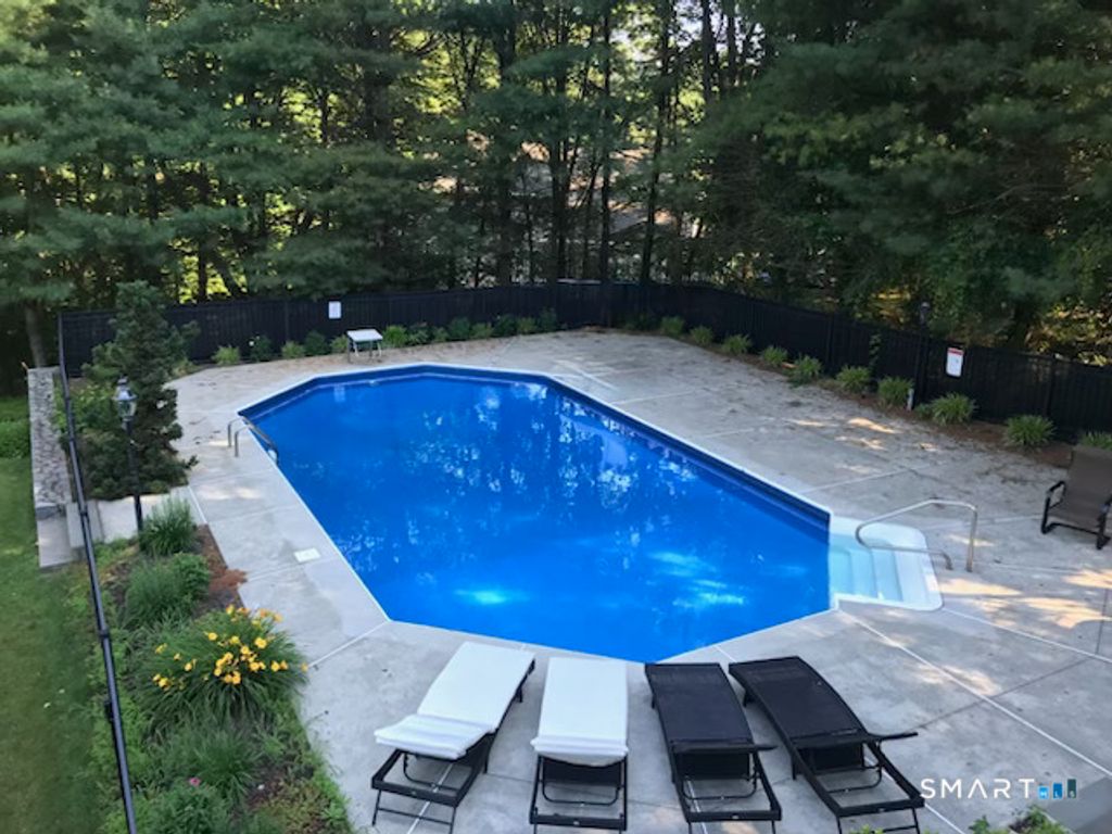 Photo of 111 Stones Throw, Trumbull, CT 06611 (MLS # 24158051)