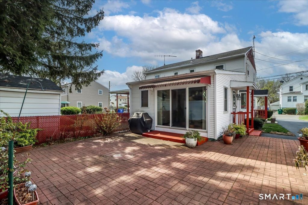 Photo of 394 Garibaldi Avenue, Stratford, CT 06615 (MLS # 24160001)