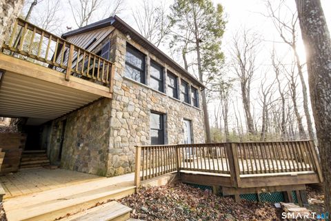 93 Lakeside Drive Eastford CT 06278