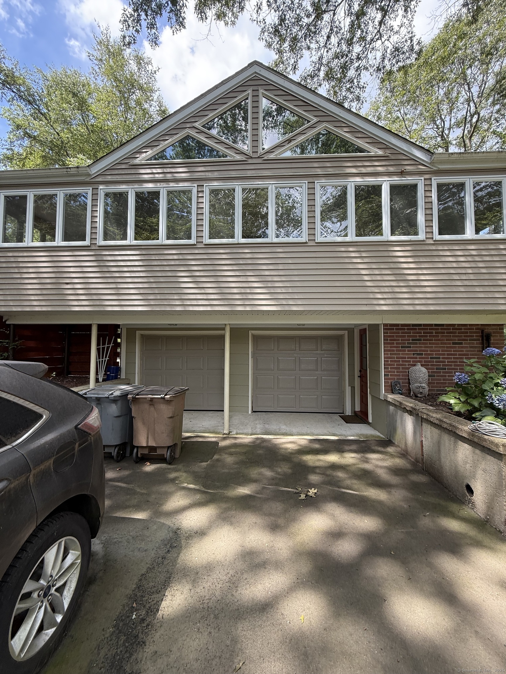 10 South Ledge Rock Road