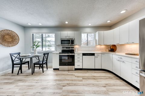 Tiny photo for 170 Heritage Village #B, Southbury, CT 06488 (MLS # 24152831)