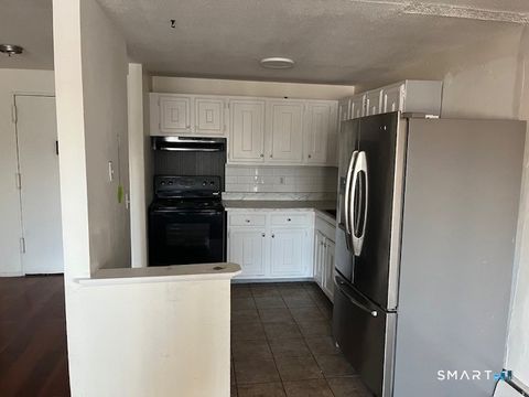 Tiny photo for 155 Bull Hill Lane #APT 308, West Haven, CT 06516 (MLS # 24157690)