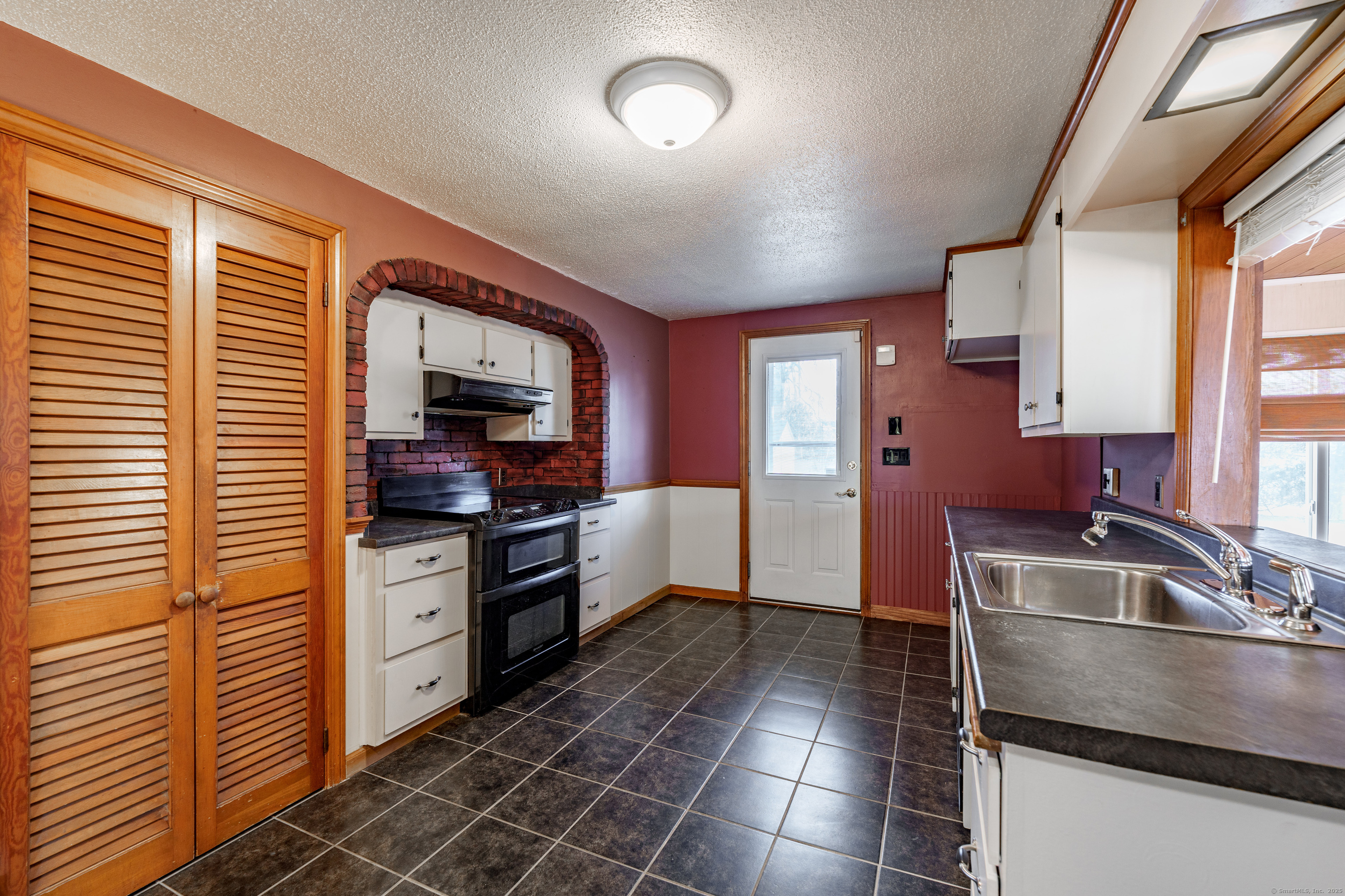 4 Sword Avenue, Enfield, Connecticut image 17
