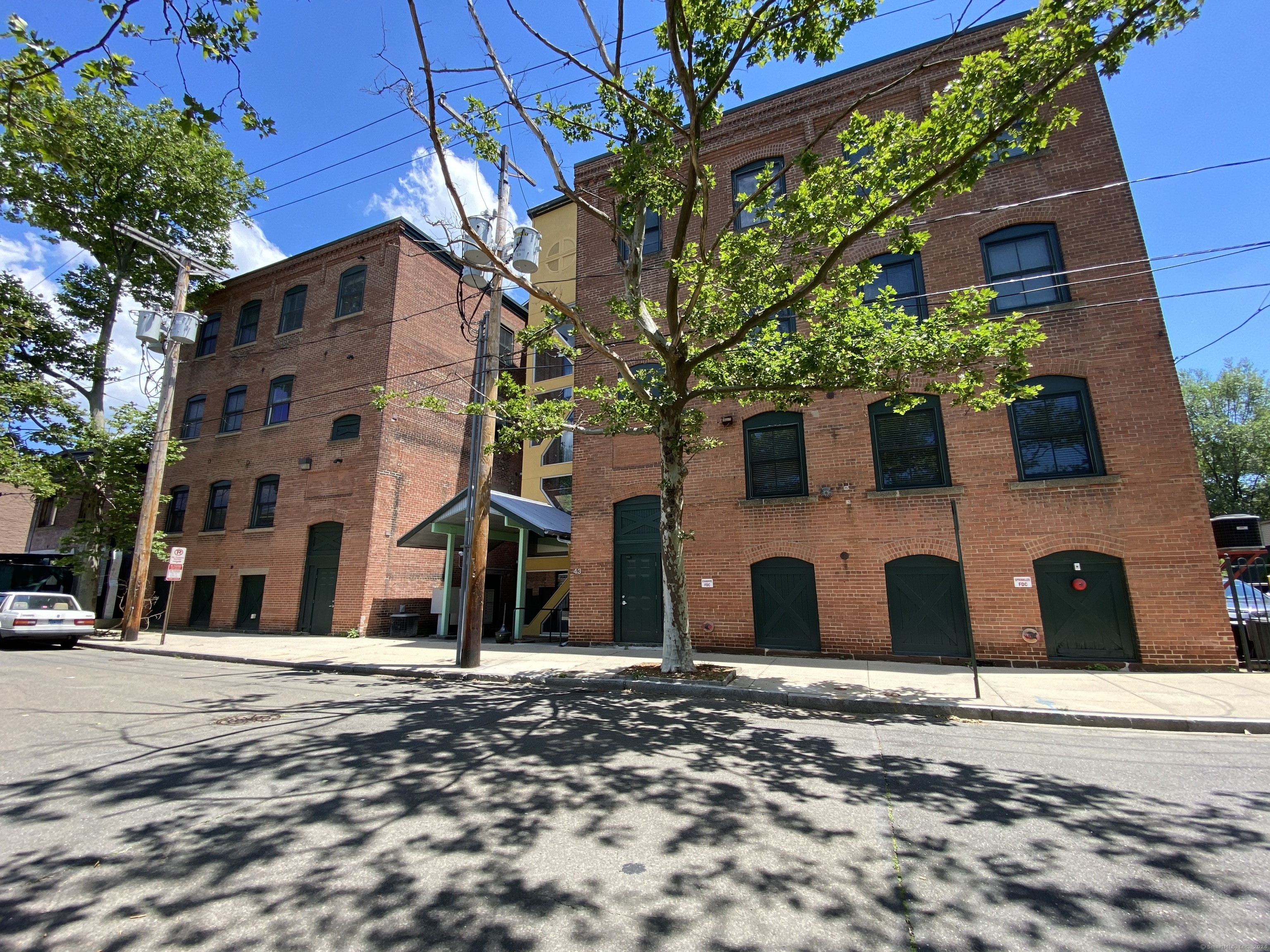 Rental Property at 43 Chestnut Street 104, New Haven, Connecticut - Bedrooms: 1 
Bathrooms: 1 
Rooms: 3  - $1,750 MO.