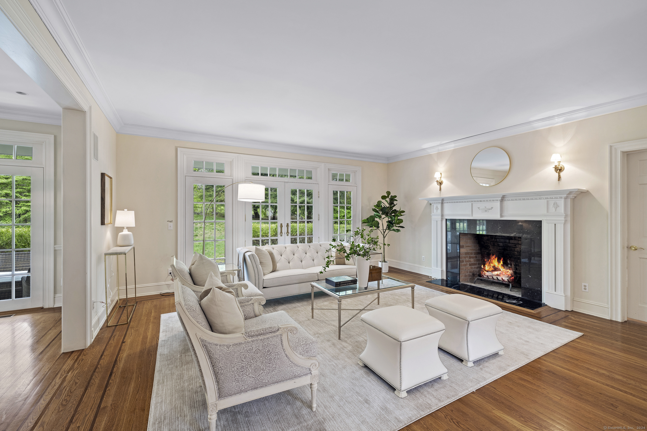 4 Lyons Plain Road
