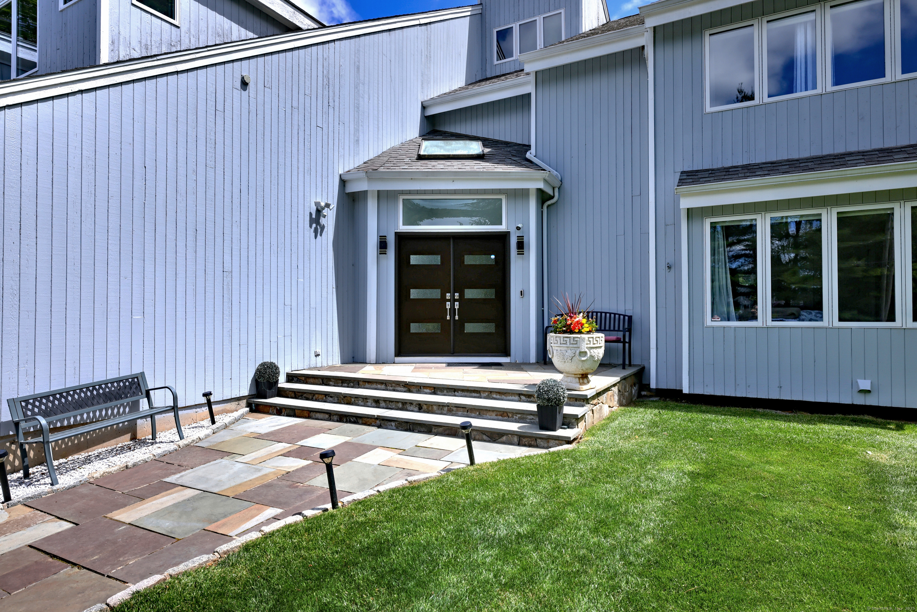 55 Hampton Close