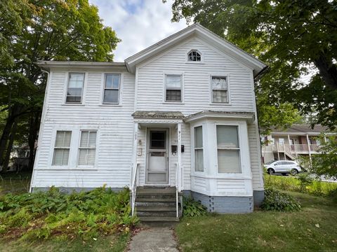 Photo of 909 Stratford Avenue #2, Stratford, CT 06615 (MLS # 24125713)