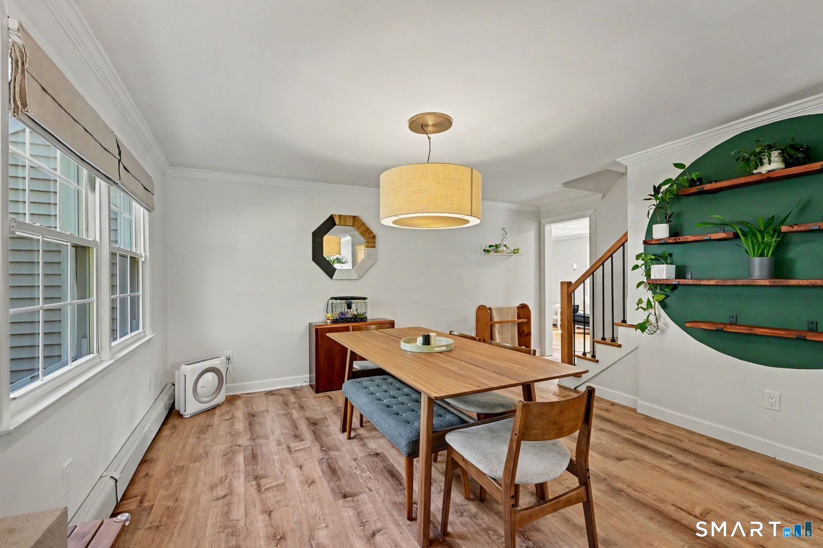 200 Woodridge Drive South