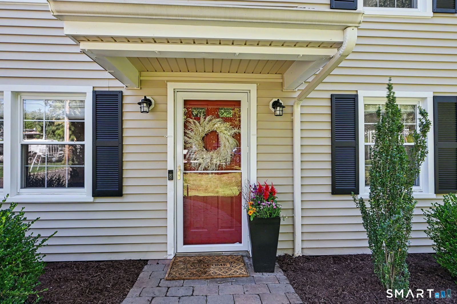 200 Woodridge Drive South