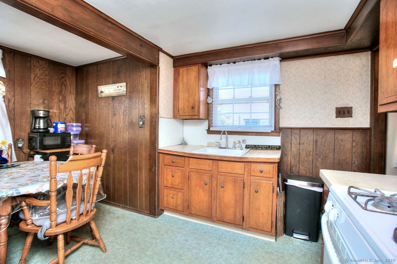 121 Victory Street, Stratford, Connecticut image 24