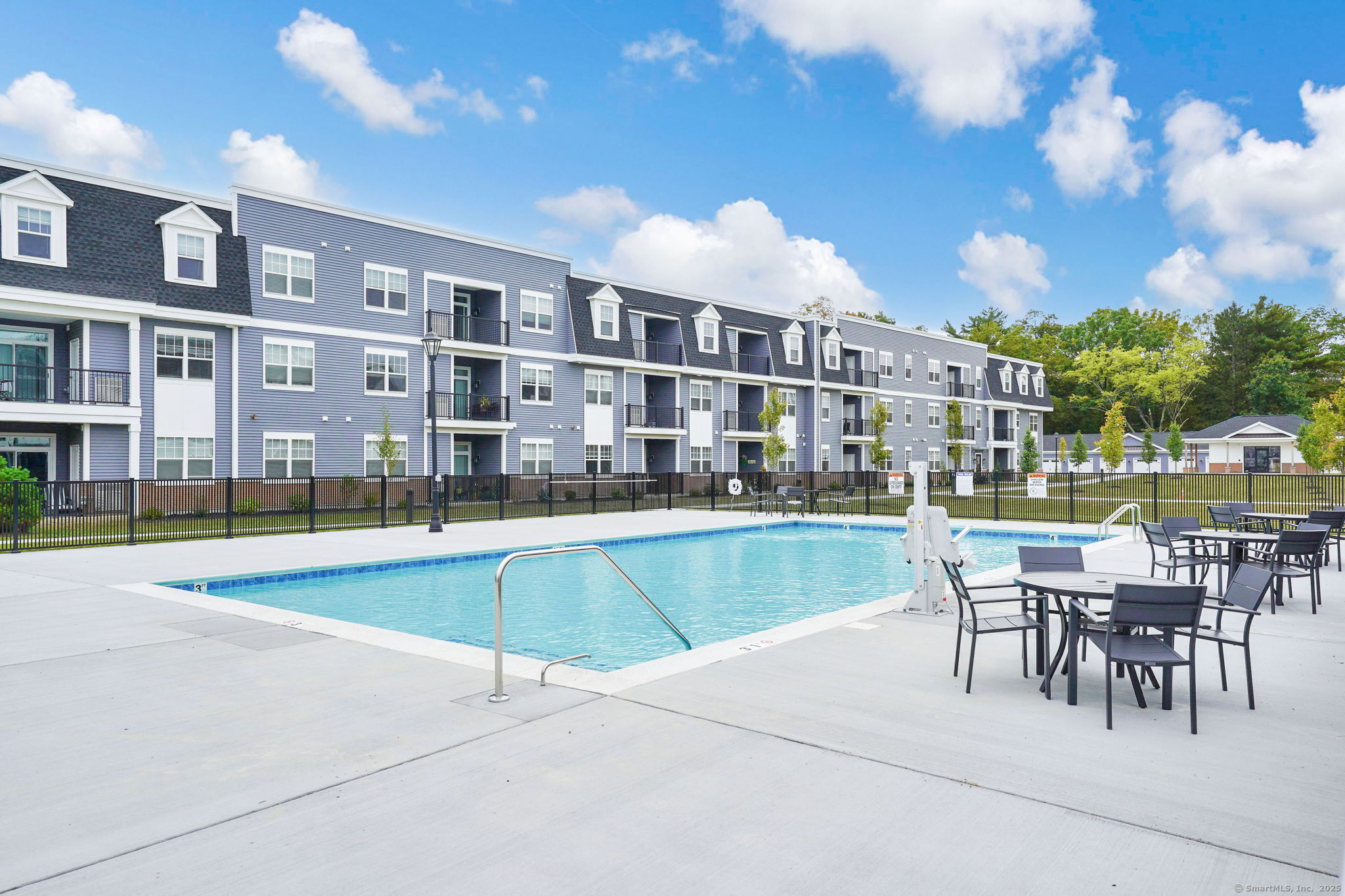 280 Salmon Brook Street 4312