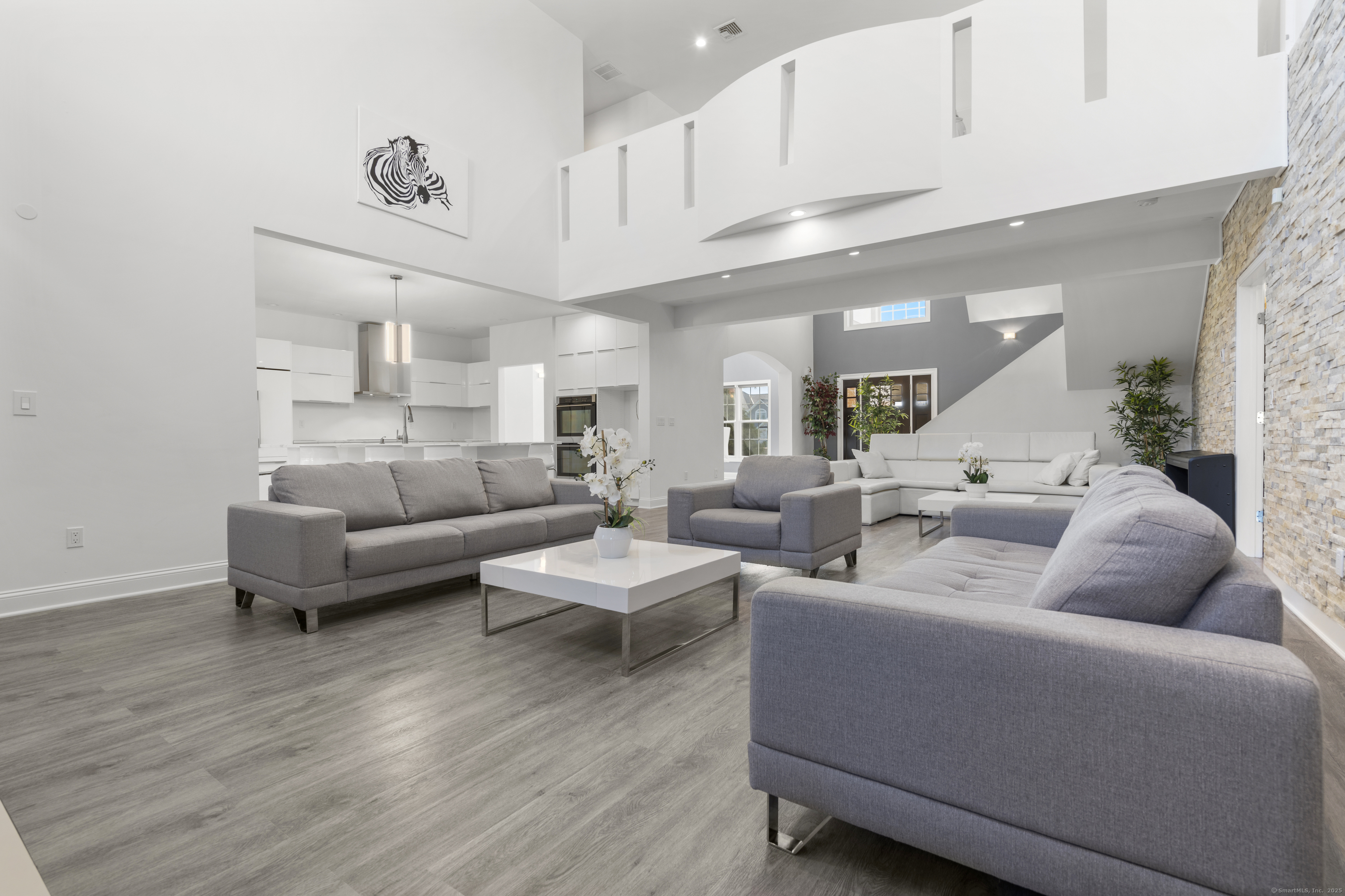 168 Bella Vista Drive