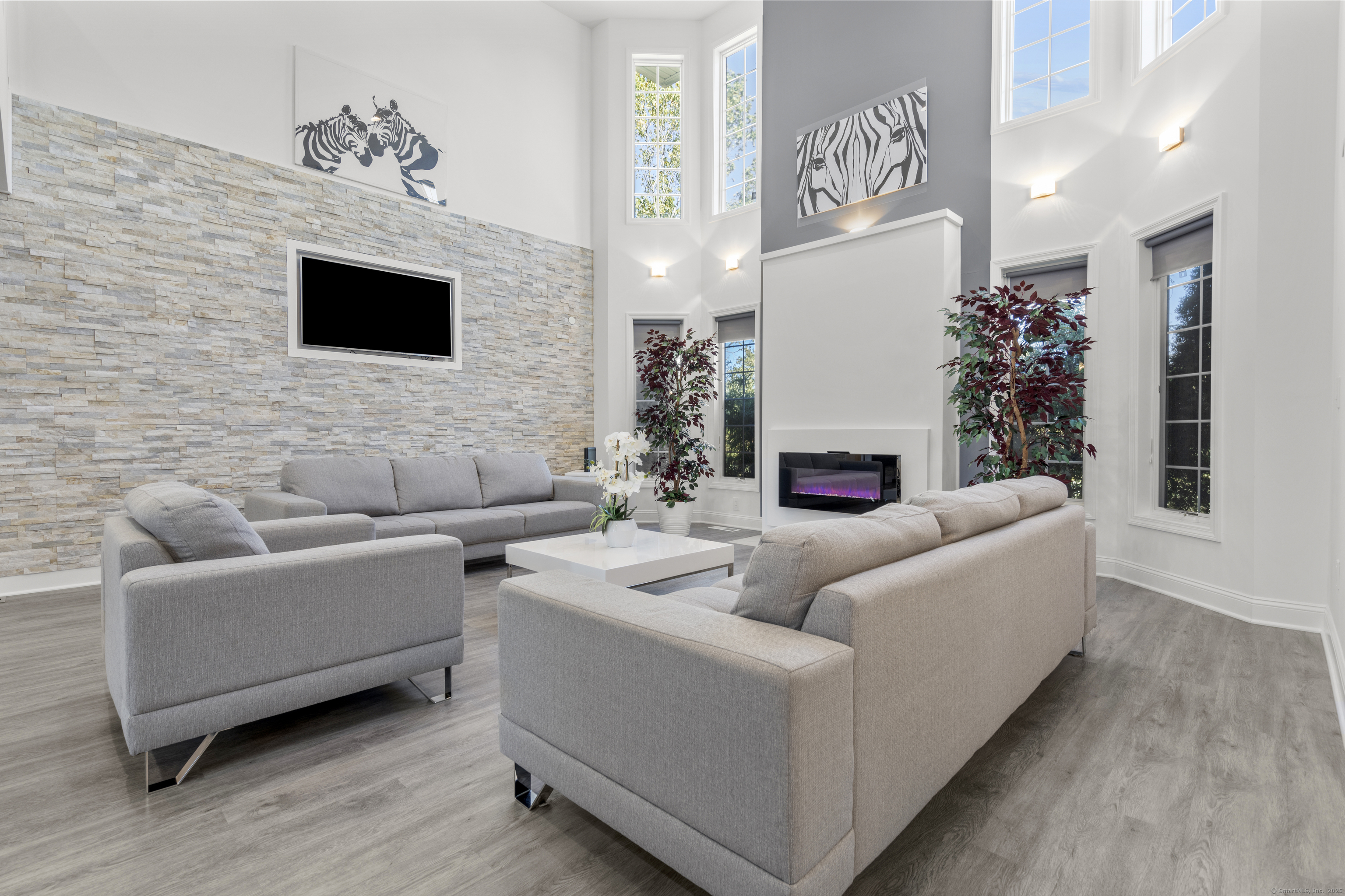 168 Bella Vista Drive