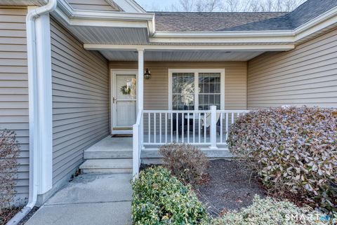 Tiny photo for 18 Compass Court #18, East Lyme, CT 06357 (MLS # 24146156)