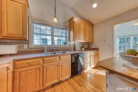 Tiny photo for 18 Compass Court #18, East Lyme, CT 06357 (MLS # 24146156)