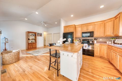 Tiny photo for 18 Compass Court #18, East Lyme, CT 06357 (MLS # 24146156)