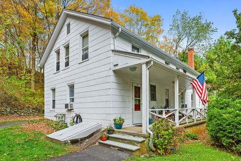 Photo of 14 Gisella Road, Trumbull, CT 06611 (MLS # 24134331)