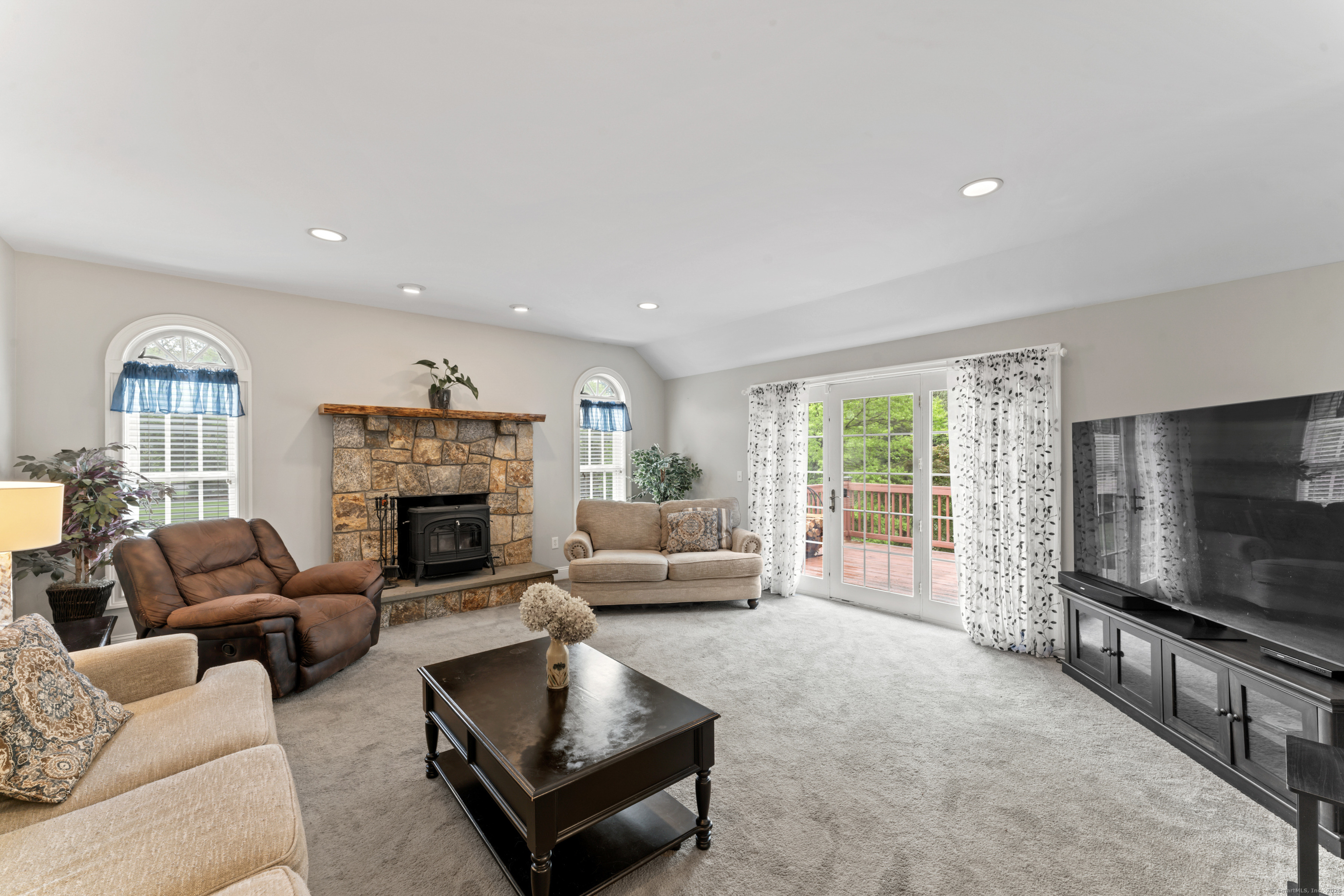 8 Pearl Street, Newtown, Connecticut image 8