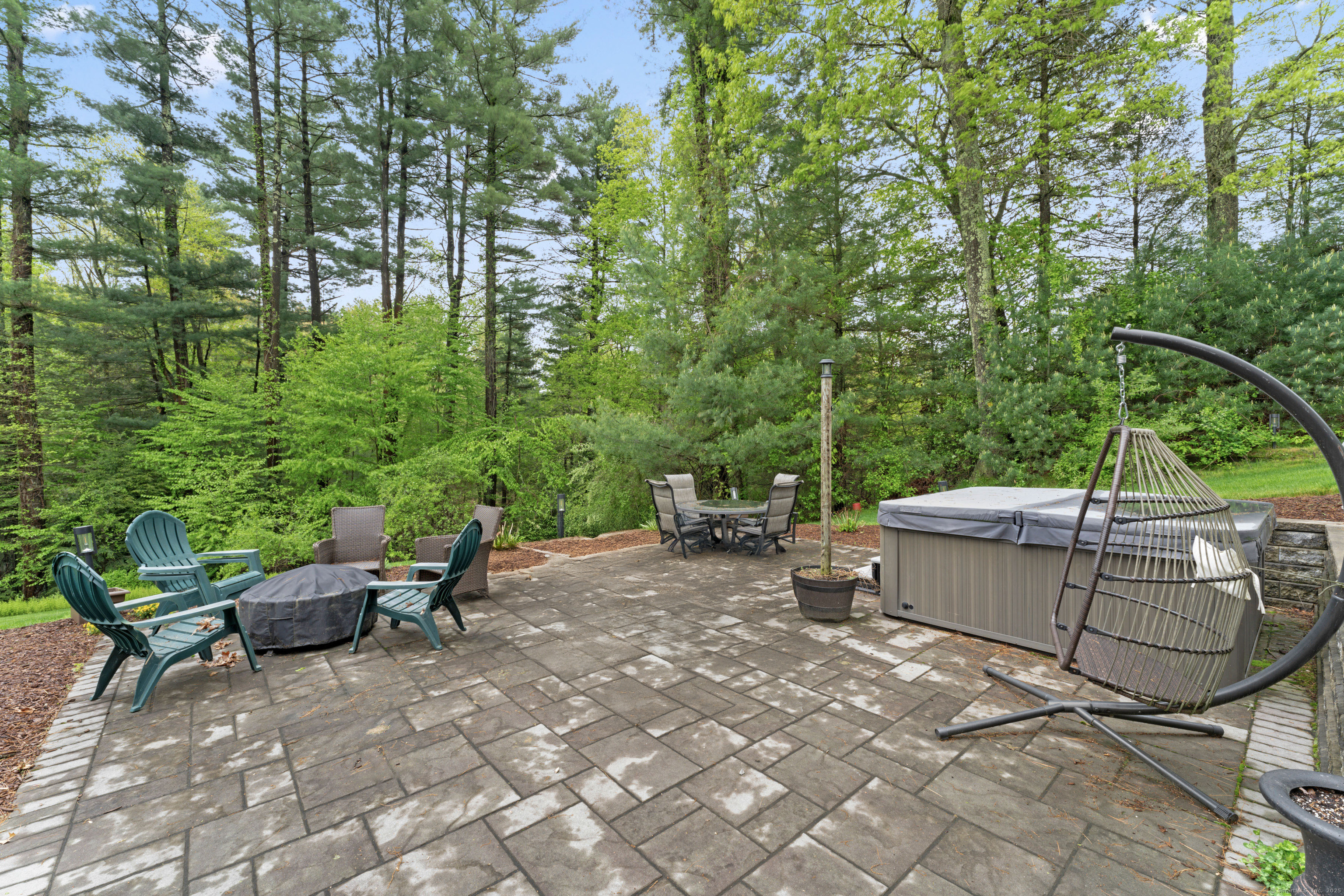 8 Pearl Street, Newtown, Connecticut image 32