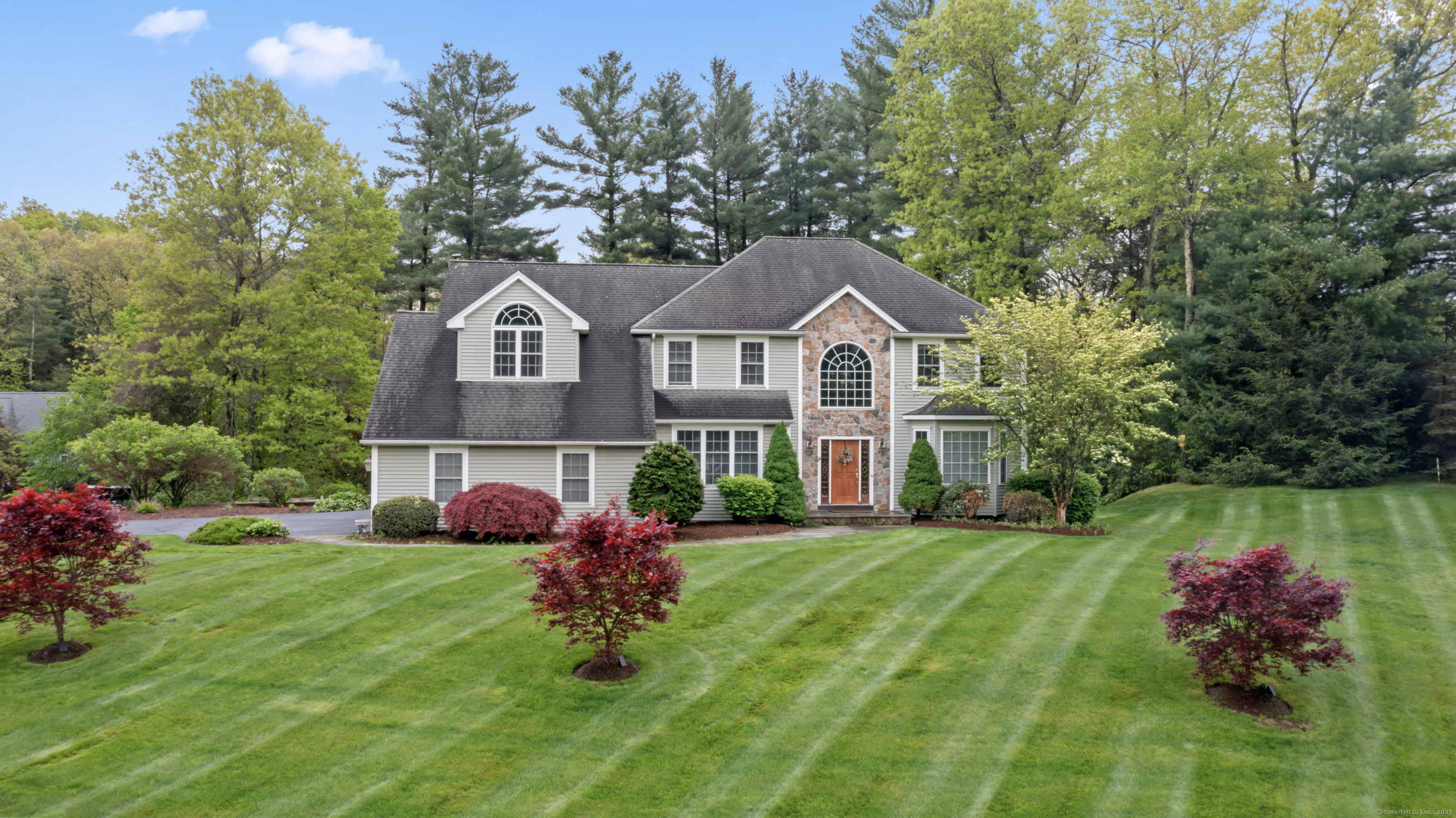 8 Pearl Street, Newtown, Connecticut image 1