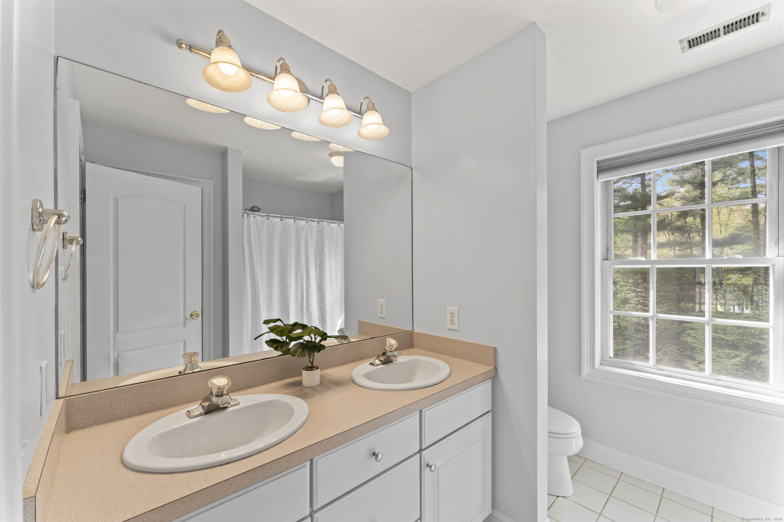 8 Pearl Street, Newtown, Connecticut image 24