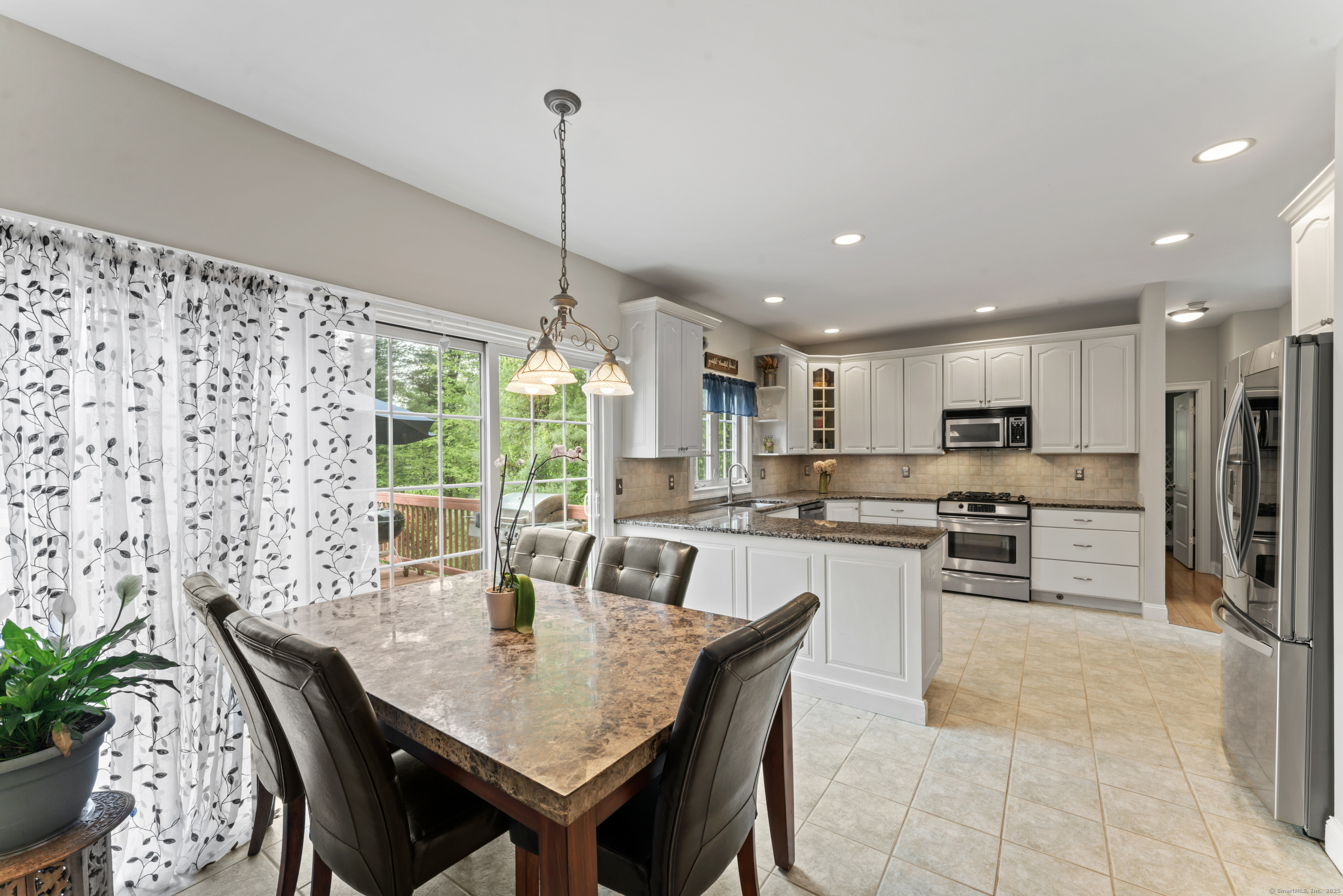 8 Pearl Street, Newtown, Connecticut image 6