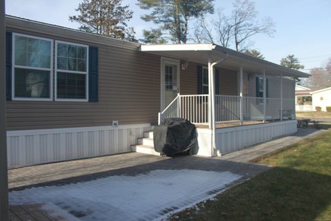 12 Oakland Street Plainville CT 06062