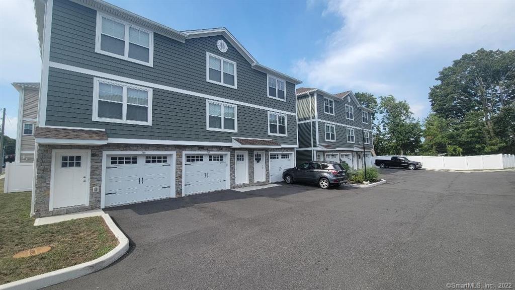 Rental Property at 36 Gulf Street C, Milford, Connecticut - Bedrooms: 2 
Bathrooms: 2 
Rooms: 4  - $2,800 MO.