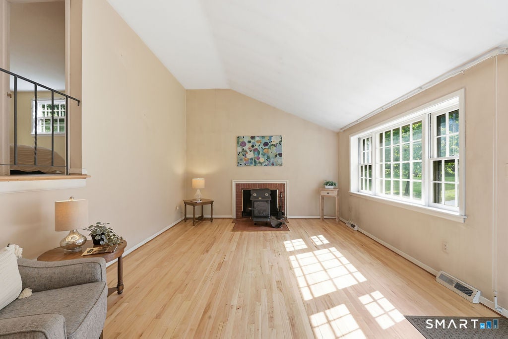 8 Valley View Drive