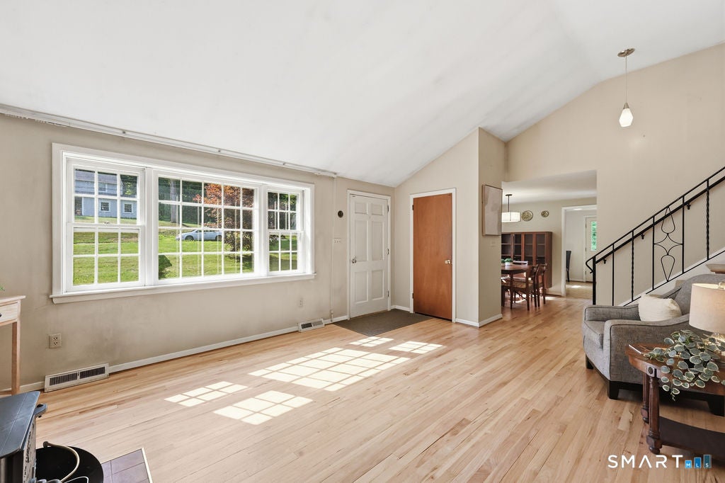 8 Valley View Drive