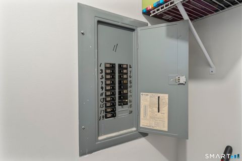 Tiny photo for 673 Quinnipiac Avenue #673, New Haven, CT 06513 (MLS # 24154005)